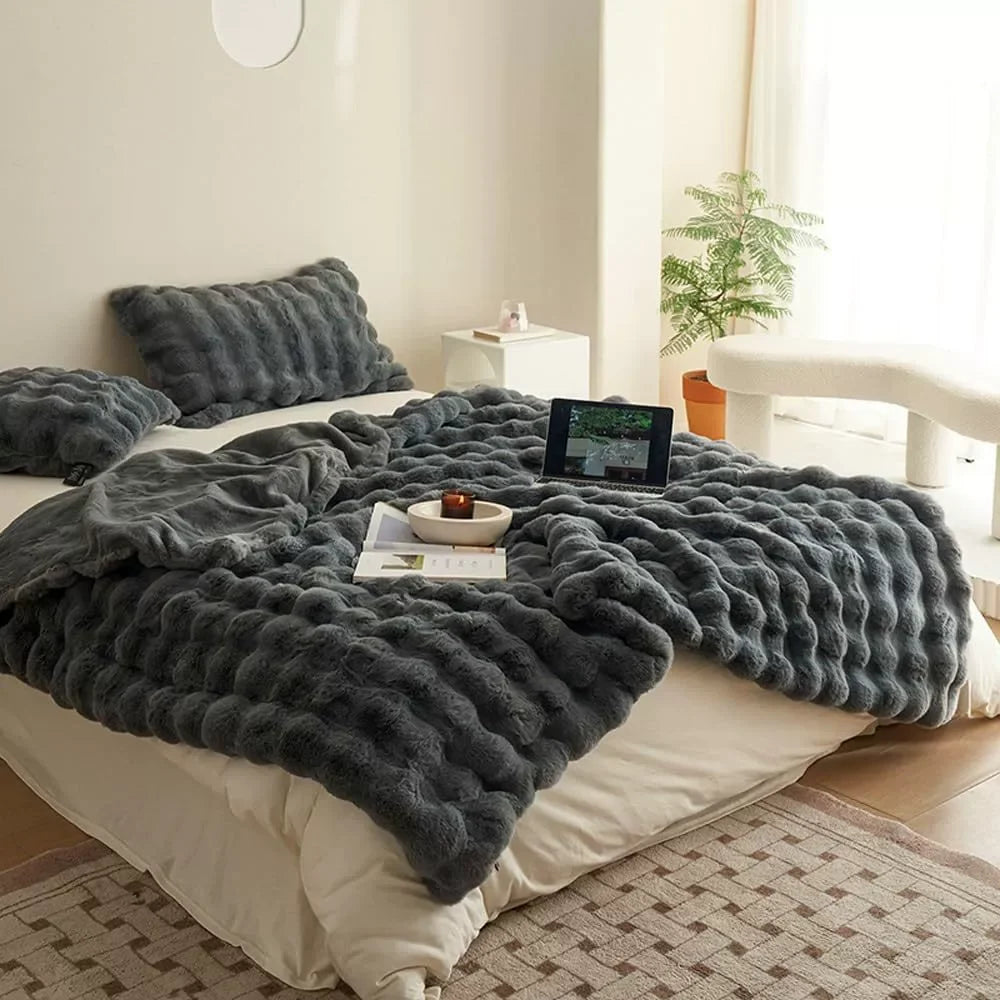 Cozy Faux Fur Bubble Throw Blanket – Soft Plush Thick Sofa Blanket