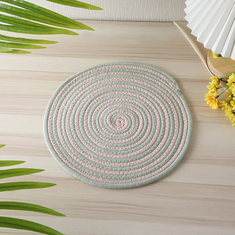 Round Woven Placemats Set of 4 – Natural Water Hyacinth Table Mats