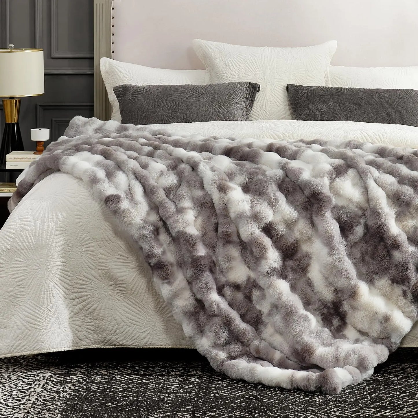 Cozy Faux Fur Bubble Throw Blanket – Soft Plush Thick Sofa Blanket
