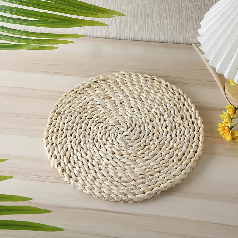 Round Woven Placemats Set of 4 – Natural Water Hyacinth Table Mats